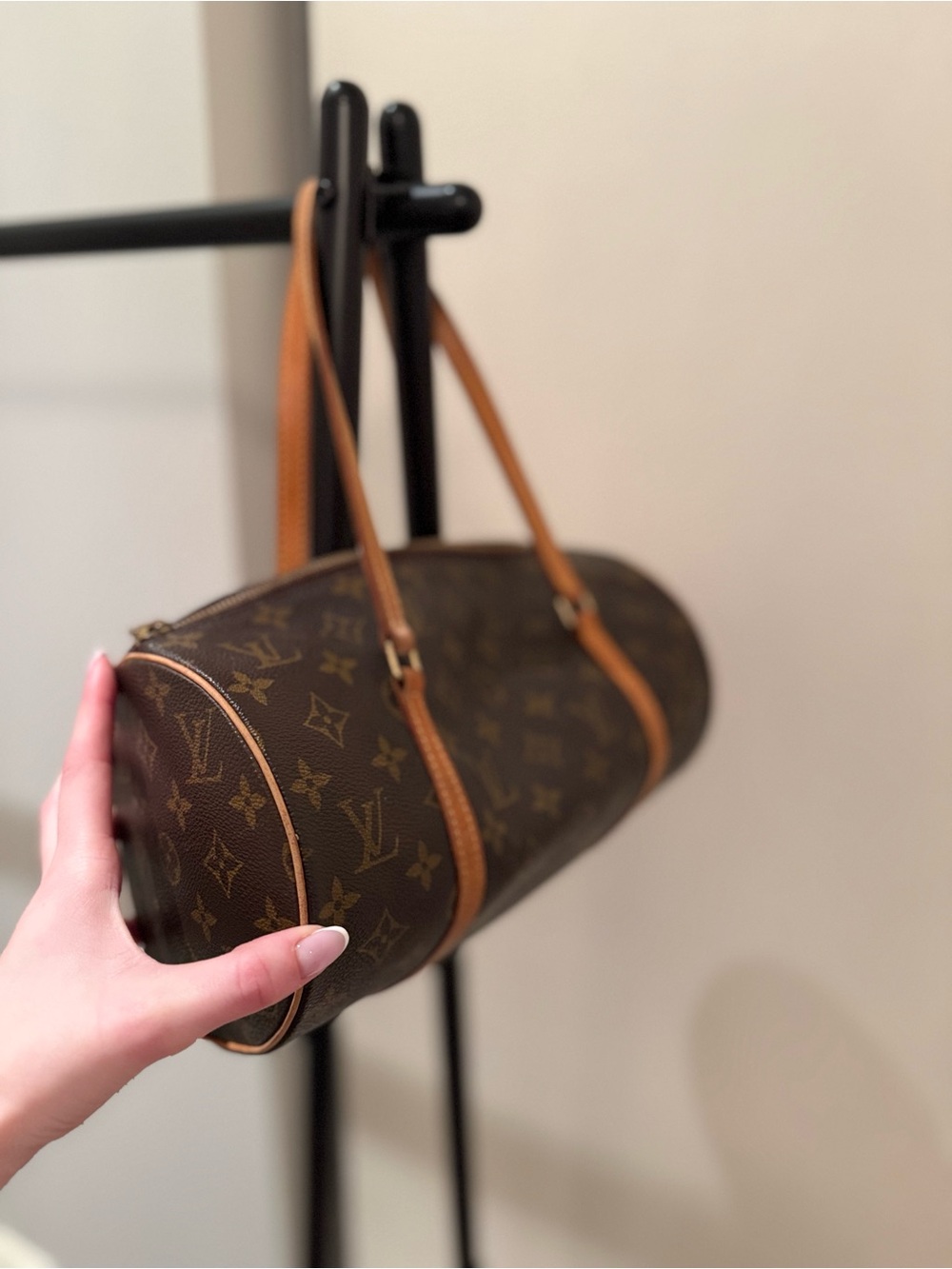 Louis Vuitton Monogram Vintage Papillon - Picture 9 of 12